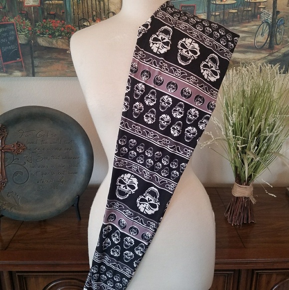 Pirate skulls leggings - Picture 2 of 3
